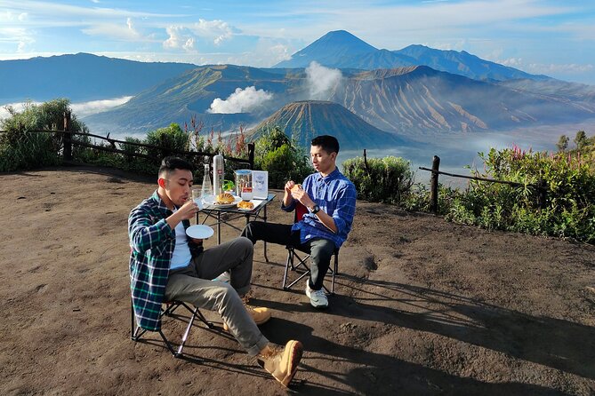 1 Day - Bromo Sunrise Romantic Breakfast // 00.30 - 13.00 - Love Hill (Bukit Cinta) and Widodaren (Dinosaurs Valley) at 06.30–08.00