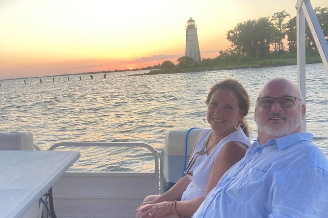 2-Hour Date Night and Sunset Cruise Near New Orleans - Stop 2: T Rivers Bar & Grill waterfront pause with food and live music