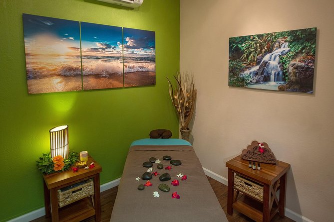 60 Minute Couples Massage - Getting to Hawaii Natural Therapy on Ward Avenue (and avoiding stress)