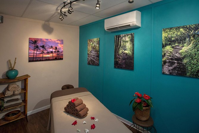 60 Minute Couples Massage - The vibe inside: clean rooms, friendly staff, and real calm