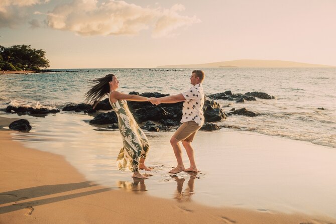 A Romantic Photoshoot for 2 in Maui - Romantic Photoshoot in Maui: How This 1-Hour Session Actually Feels