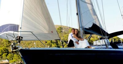 Alcudia: Romantic Sailing Trip with Diner for 2 - Meeting at Restaurante Bonaire in Camí Vell de la Victòria