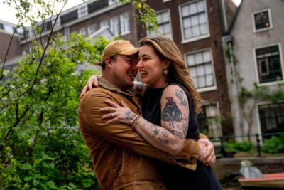 Amsterdam Canals Photoshoot: Private Solo, Family or Couples - The Damrak Avenue Photo Stop: Classic Views with Real Direction