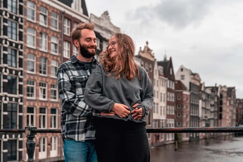 Amsterdam Canals Photoshoot: Private Solo, Family or Couples - The 45-Minute Experience: How the Session Stays Fun Instead of Forced