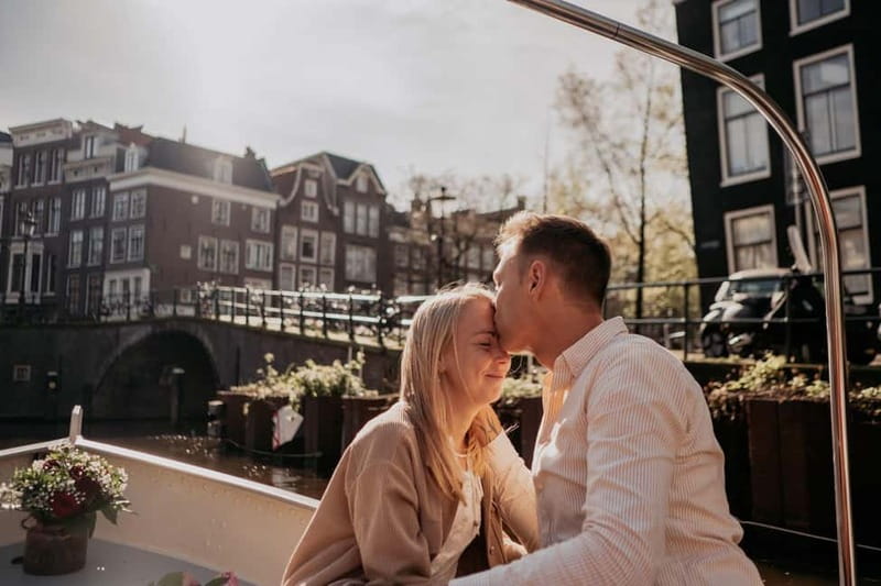 Amsterdam: Private Romantic Canal Cruise w. Prosecco/Snacks - Why this private romantic canal cruise feels worth it in Amsterdam