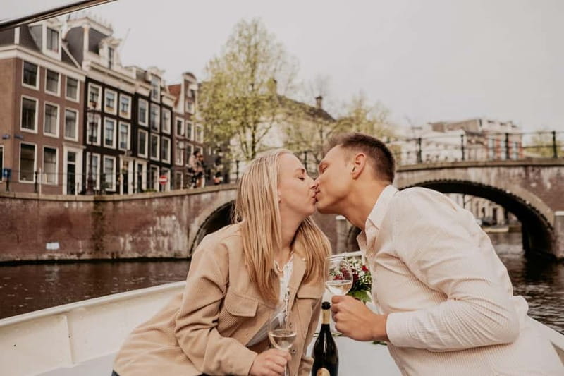 Amsterdam: Private Romantic Canal Cruise w. Prosecco/Snacks - Snacks, Prosecco, and what to expect from the included spread