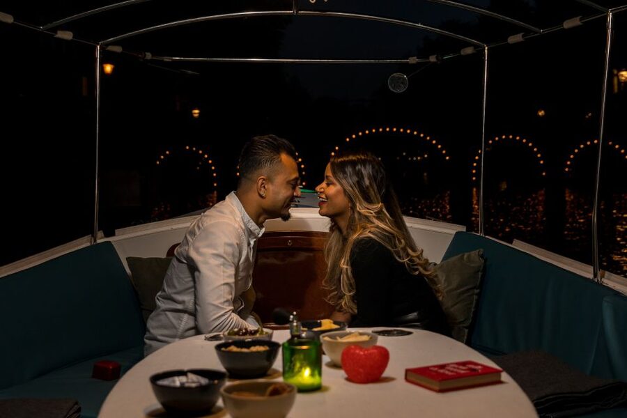 Amsterdam: Private Romantic Evening Boat Tour with Prosecco - The Private Romantic Cruise: What Night on the Canals Really Feels Like