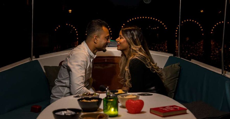 Amsterdam: Private Romantic Evening Boat Tour with Prosecco - Price and Value: Is $279 for Two Worth It?