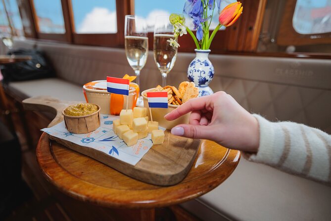 Amsterdam: Romantic Canal Cruise with Optional Bubbles & Bites - Why This 1-Hour Cruise Fits Real Amsterdam Plans