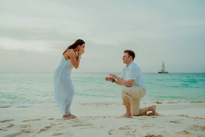 Aruba Romantic Sunset Photoshoot & Beach Picnic in Luxury Cabana - Key highlights at a glance