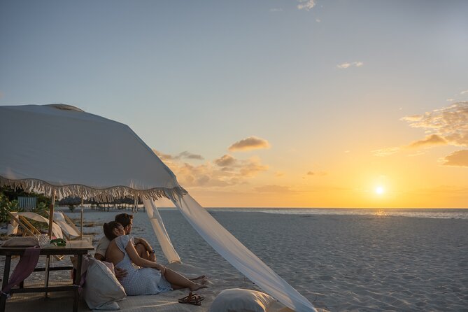 Aruba Romantic Sunset Photoshoot & Beach Picnic in Luxury Cabana - Food and drink: what’s included, what’s flexible, and what you should ask