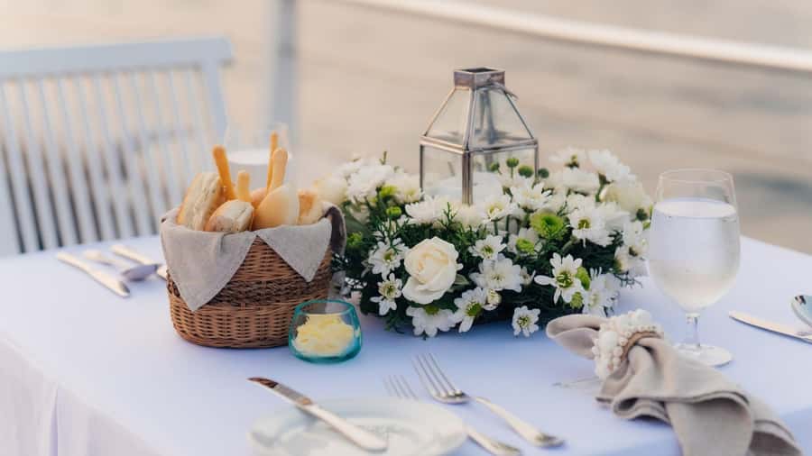 Bali/Benoa: 5-Course Romantic Evening Cruise With Live Music - Drinks and what to plan for financially