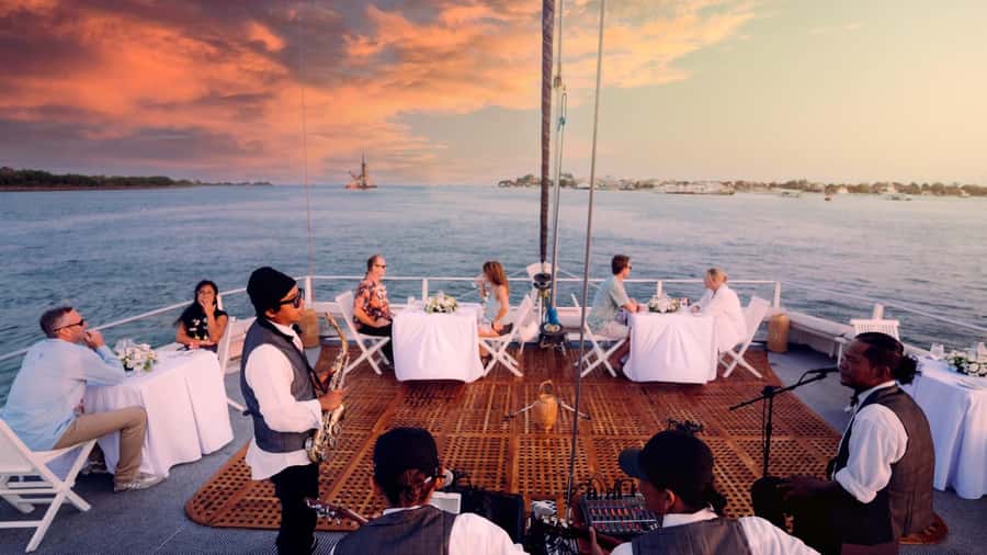 Bali/Benoa: 5-Course Romantic Evening Cruise With Live Music - Getting there and returning: transfers that reduce stress