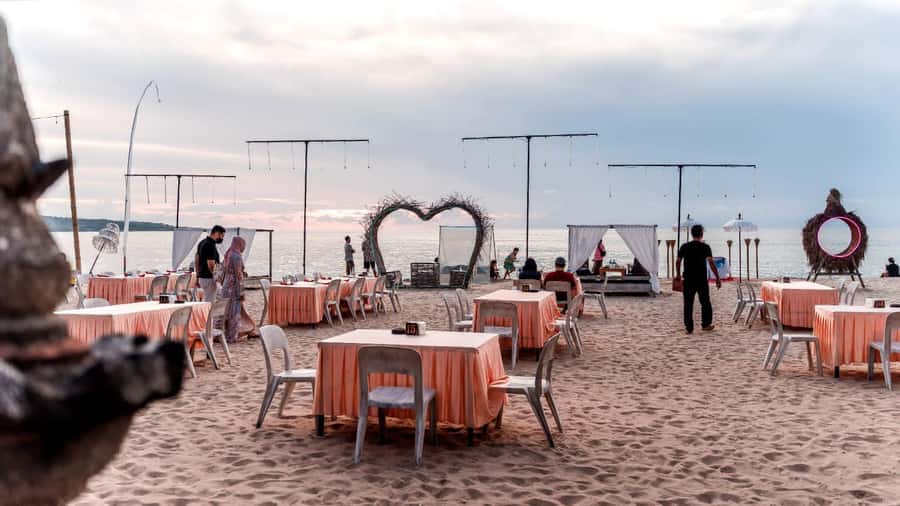 Bali: Jimbaran Bay Romantic Spa and Seafood Sunset Dinner - Romance on the Clock: What the 5-Hour Plan Feels Like