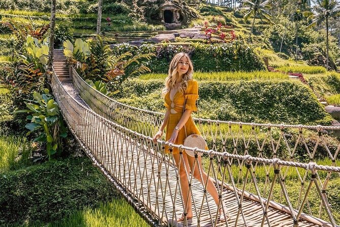 Bali Private Couple Tour – Custom Itinerary - Ubud and Gianyar options: crafts, monkeys, waterfalls, and night food