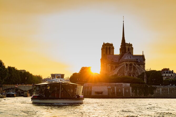 Bateaux Mouches Special Marriage Proposal Dinner Cruise in Paris - What’s included in dinner (and how it supports the mood)