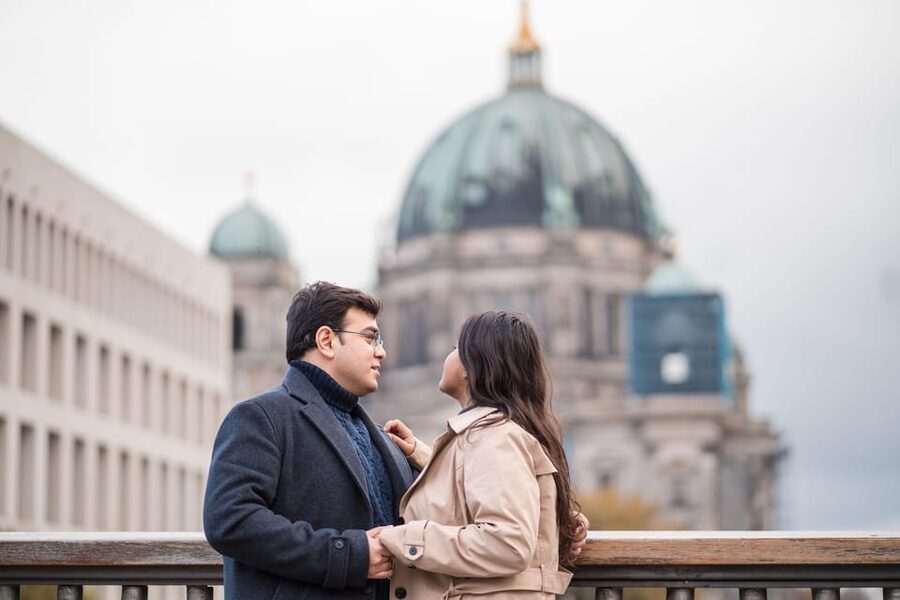 Berlin Love Story: Surprise Proposal Photography Session - Photo Delivery in 48 Hours: What You Get and What to Watch