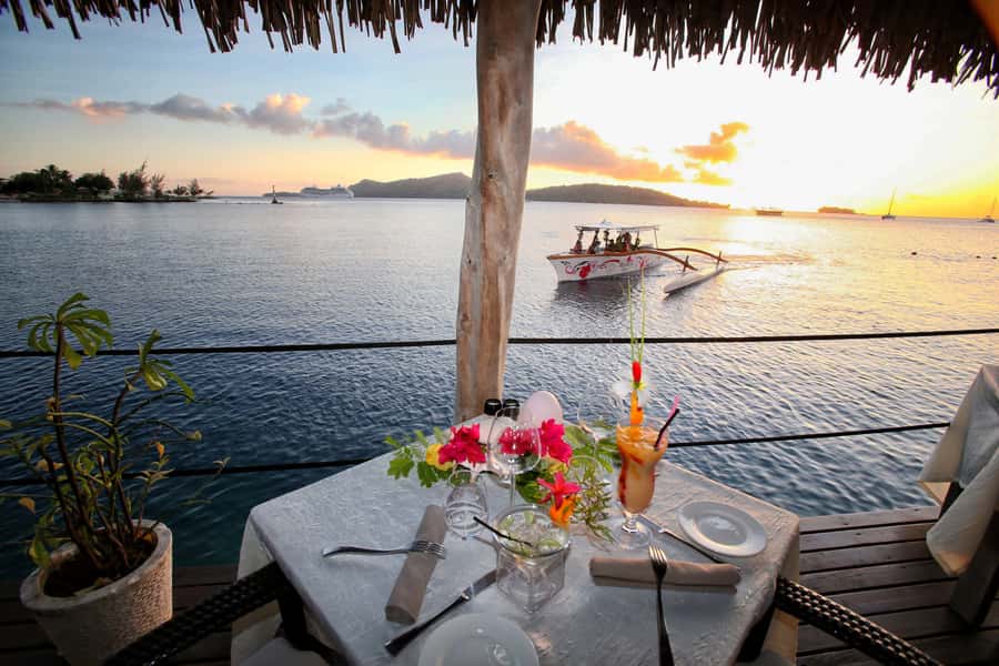 Bora Bora: Combo Sunset Cruise & Romantic Dinner at St James - Key things you’ll remember from this Bora Bora sunset + dinner combo