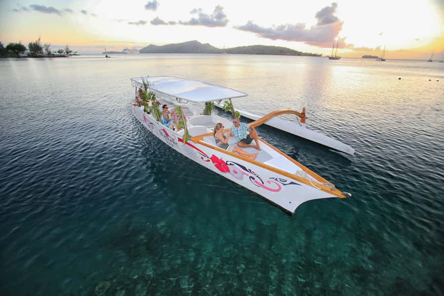 Bora Bora: Combo Sunset Cruise & Romantic Dinner at St James - The real value: a sunset cruise that feels like a date, not a show