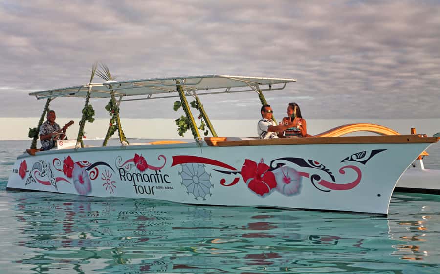 Bora Bora: Combo Sunset Cruise & Romantic Dinner at St James - The 75-minute sunset cruise: champagne, outrigger rhythm, and lagoon views