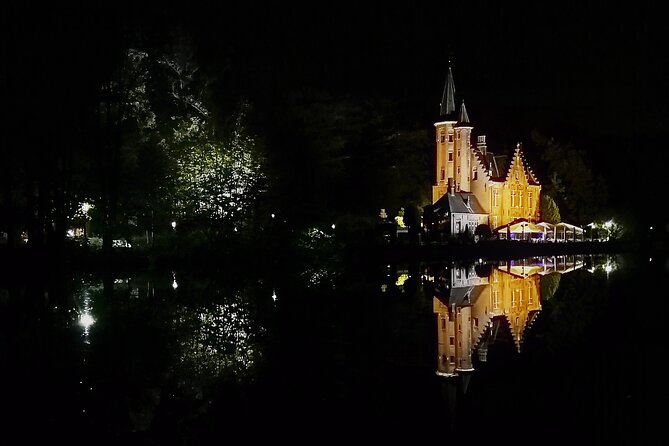 BRYGGJA ROMANTICA - 3 Hour Romantic Tour in Bruges - Where the tour starts and how the canal boat ties it all together