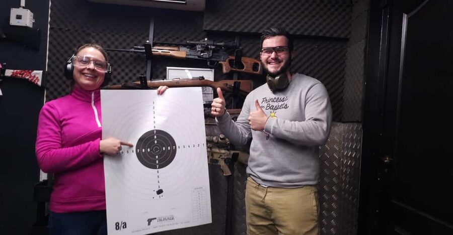 Budapest: Shooting Experience for Couples, The Perfect Date - Languages that actually help: instructors and audio guide