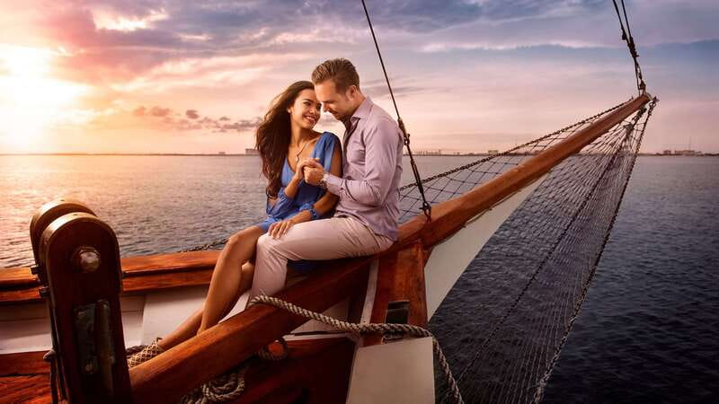 Cancun: Columbus The Romantic Dinner Cruise - Dinner Choices: Surf ’n’ Turf, Lobster, Ribeye, or Vegetarian