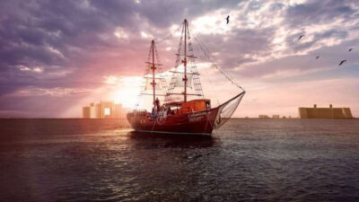 Cancun: Columbus The Romantic Dinner Cruise - Nichupté Lagoon Views and the Saxophone-Soaked Atmosphere