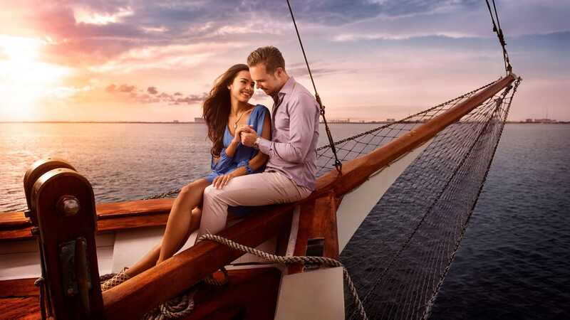 Cancun: Columbus The Romantic Dinner Cruise - Open Bar Value: Cocktails, Dancing, and Domestic Drinks