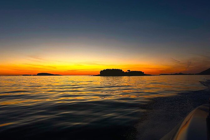 Cavtat Sunset Escape Romantic Cruise and Free Flowing Drinks - Free-flowing drinks: what’s included and what it changes