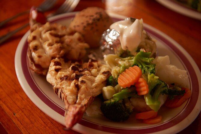 Columbus Romantic Dinner in Cancún - Dinner Included: Multiple Menu Options and an Easier Date Plan