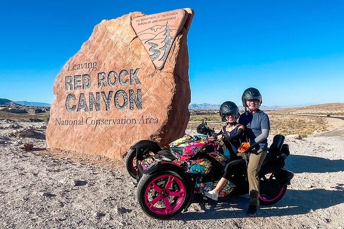 Couples Private Guided Red Rock Canyon Tour On A CanAm Trike - The ride to the first big viewpoint: Red Rock Canyon Overlook