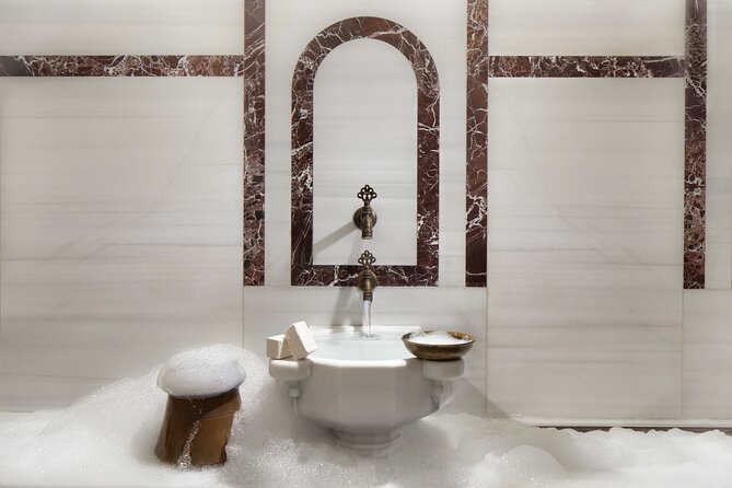 Çukurcuma Hamamı 1831 - Boutique Hammam for Couples - Çukurcuma Hamamı 1831: what a mixed-gender couples hammam really means