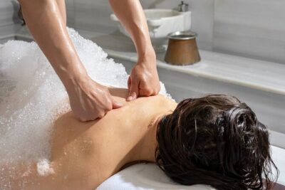 Çukurcuma Hamamı 1831 - Boutique Hammam for Couples - The 2-hour flow: from heated stone to kese scrub