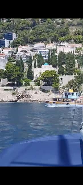 Dubrovnik:Romantic Private Sunset Tour to Old Town& Elafitiy - Music, wine, and the pacing: how to get the most out of 2 hours