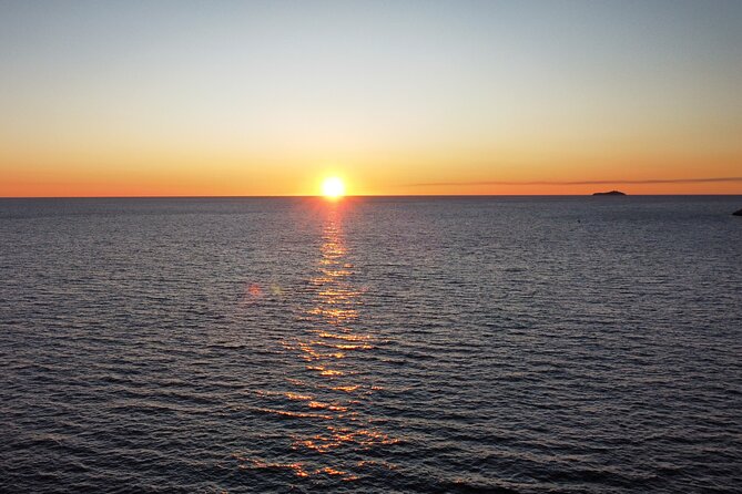 Dubrovnik Romantic Sunset Boat Tour - Comfort and safety: the practical side of a pretty evening