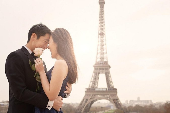 Eiffel Tower Surprise Proposal Engagement - Weather, wind, and comfort: practical tips for looking great