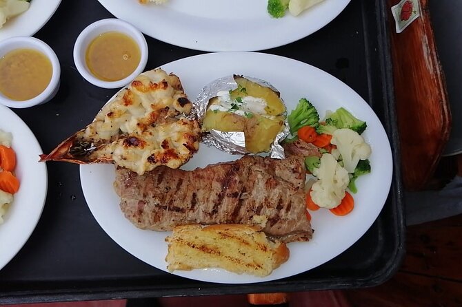 Enjoy The Spanish Galeon with a Romantic Night Dinner in Cancun - Why this Cancun galleon dinner cruise feels romantic