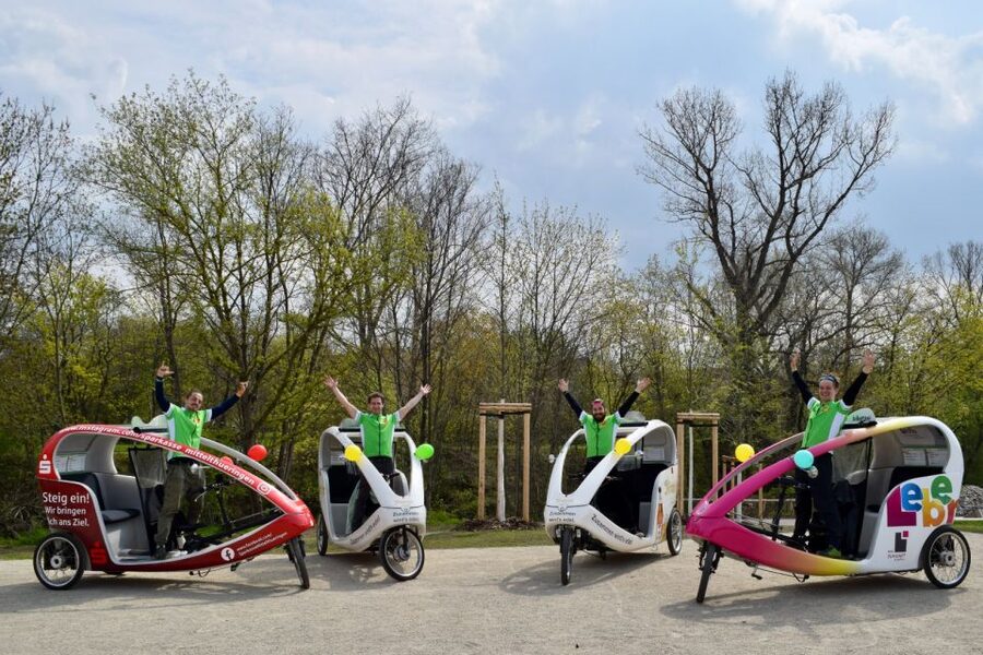 Erfurt: Romantic Rickshaw Tour For Two - Timing and length: a 90-minute tour inside a 2-hour block