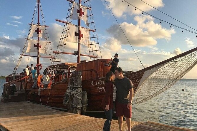 Feel the love on a romantic dinner at Cancun sea, with live music and open bar. - The Romantic Core: Laguna Nichupte and a Sax Soundtrack