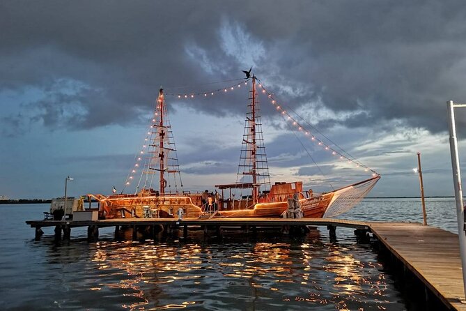 Feel the love on a romantic dinner at Cancun sea, with live music and open bar. - Should You Book This Romantic Dinner Cruise?