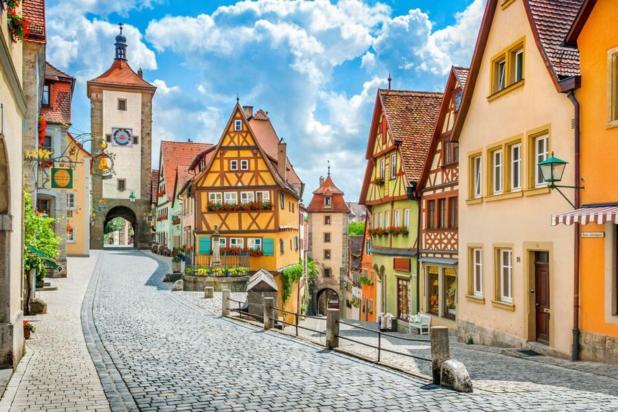 From Munich: Rothenburg and Romantic Road Day Trip by Bus - Getting to the bus: Munich meeting point and the first timing reality