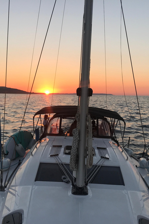 From Valletta: Romantic Sunset Cruise on a Sailing Yacht - Who should book this sunset sail on Mowgli