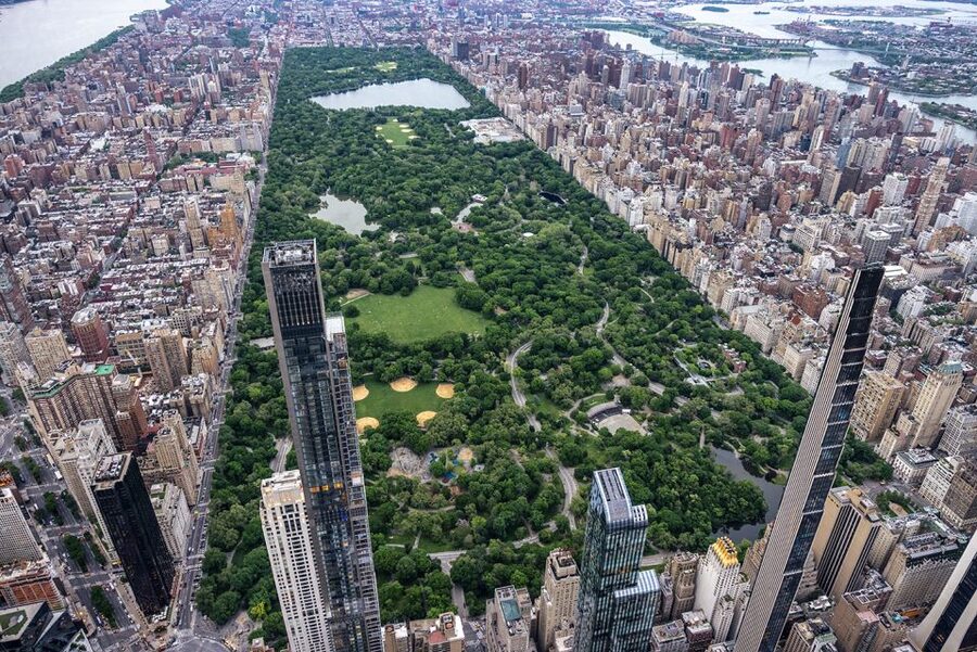 From Westchester: NYC Private Helicopter Tour for Couples - Before Takeoff: Safety Briefing and How the Cabin Feels
