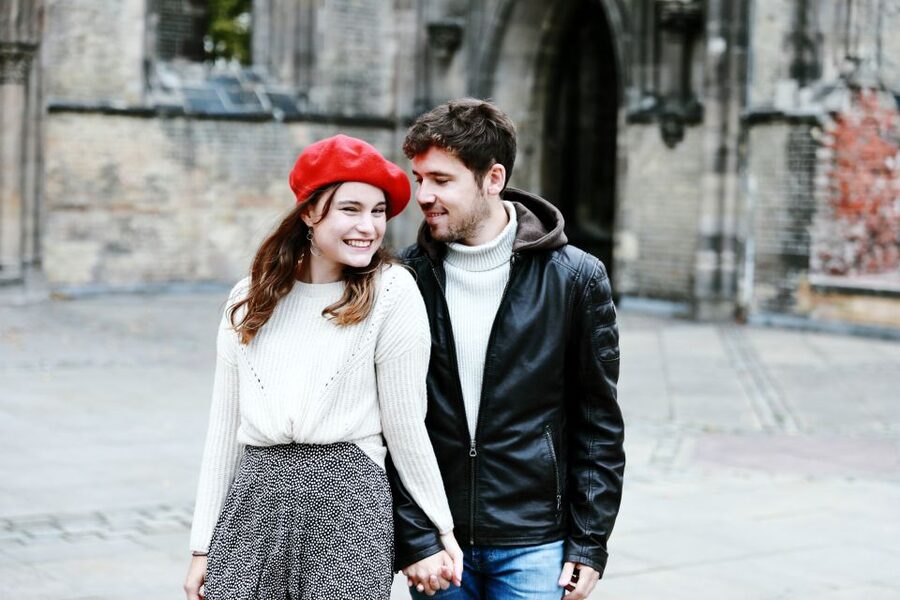 Hamburg: Private Couples' Photoshoot and Walking Tour - The 90-Minute Flow: A Fast Walk With Real Photo Time