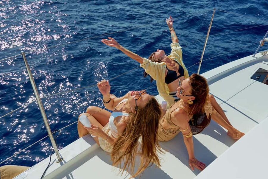 Heraklion: Dia Island Romantic Sunset Cruise with Wine - Dia Island stop: swimming, snorkeling, SUP, and the sunset without rushing