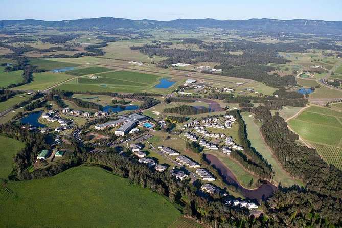 Hunter Valley Romantic Bubbly Breakfast Helicopter Tour from Cessnock - Service Quality: Why the Pilot and Crew Matter Here