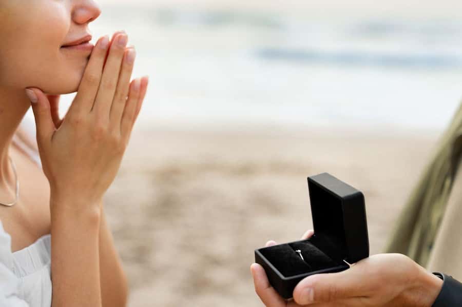 Hurghada: A Romantic Dinner On Islands Proposal Tour - From Hurghada pickup to a private speedboat start