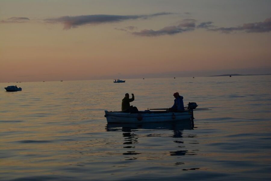 Hvar: Romantic Sunset Sailing Experience On A Comfort Yacht - Bring your own drinks and snacks: how to plan your food