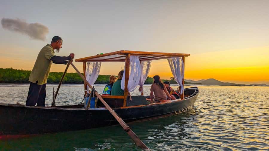 Koh Lanta: Romantic Sunrise Private Gondola Tour - Tung Yee Peng Mangroves: Why This Setting Works So Well for Sunrise